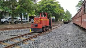 Locomotiva manobreira da AFPF de volta à Miguel Pereira Locomotiva manobreira da AFPF de volta à Miguel Pereira