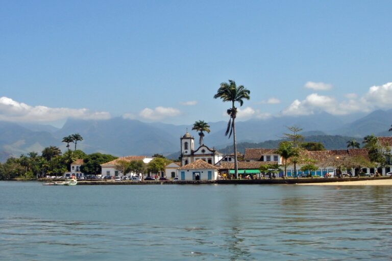 Uma ferrovia em Paraty?