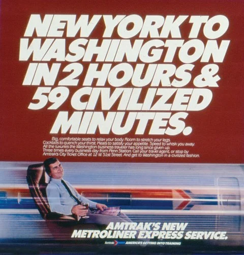 Publicidade mostrando as vantagens do percurso ferroviário entre Nova York e Washington. De carro, o percurso é atualmente feito em aproximadamente 3h30