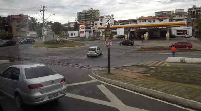 Complexo cruzamento na localidade de Cancela Preta, em Macaé, um dos pontos que precisam de readequação urbana e viária.