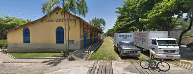 Passagem de nível em Casimiro de Abreu, uma das PNs a ser contornada com o traçado da EF-118