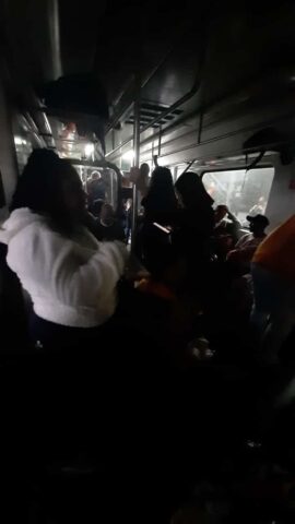 Trem sem luz Supervia 01072025 Victor Pedretti