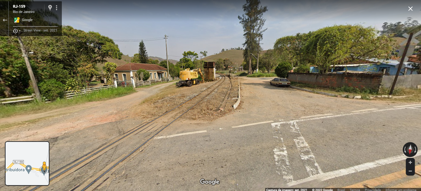 Placa de sinalização na estrada Descrição gerada automaticamente