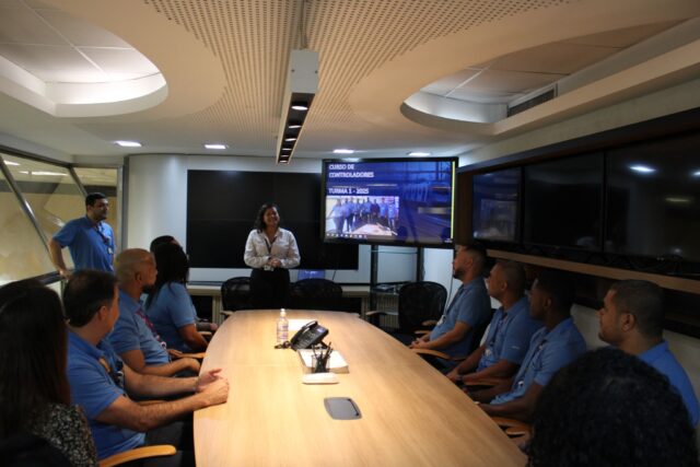 Novos formandos do CCO da Supervia - Imagem: divulgação Supervia