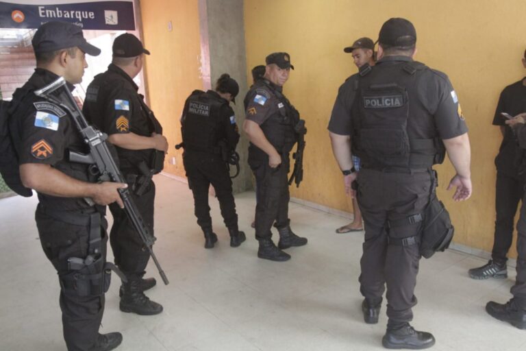 Supervia e Polícia Militar realizam exercício simulado na noite desta quinta-feira (23)