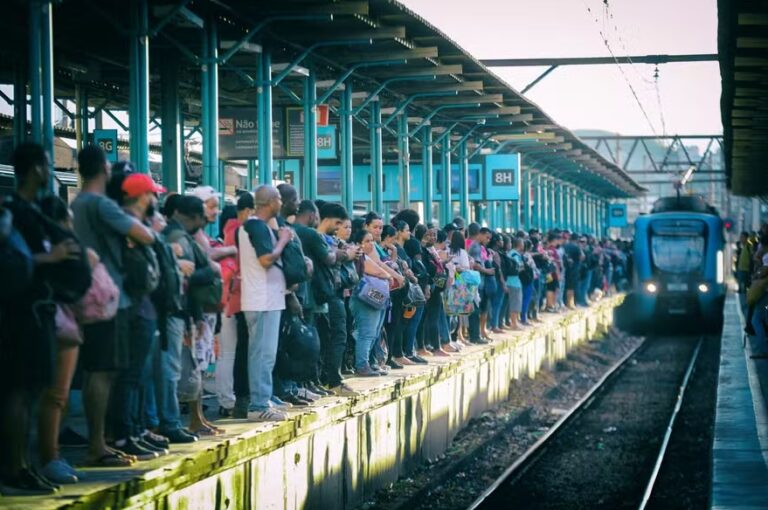 SuperVia reforça operação ferroviária com trens extras para jogos do Campeonato Carioca