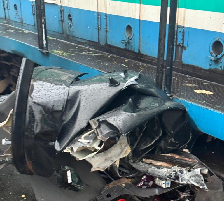 Colisão entre carro e Trem em Suruí