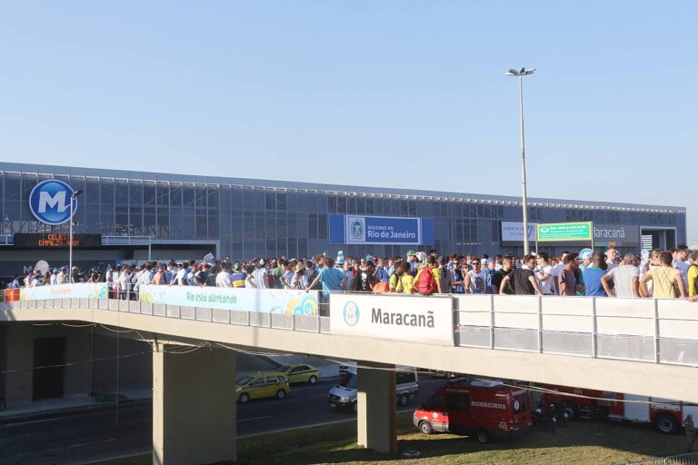 Estação Maracanã do metrô passa a se chamar Estação Rei Pelé – Maracanã