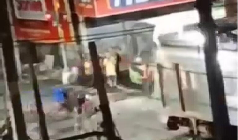 [VÍDEO] Colisão entre Ônibus e Trem no Centro de São João de Meriti ocorrida na noite desta quinta (09/04)