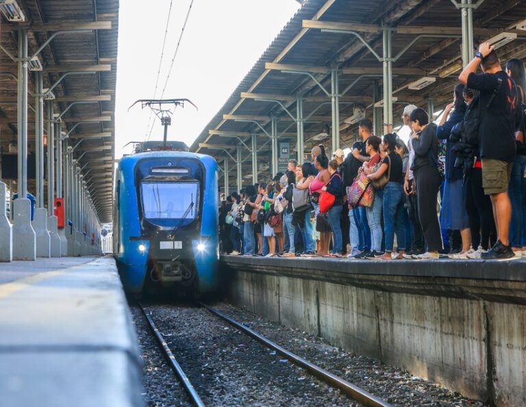 Primeira semana com nova operadora registra recorde de passageiros em dia útil