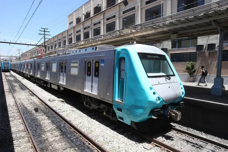 Dívidas deixadas pela SuperVia e problemas estruturais desafiam a operação dos trens no Rio