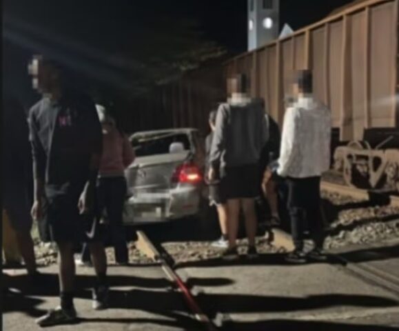 Choque entre carro e trem causa vítima fatal em Pinheiral Choque entre carro e trem causa vítima fatal em Pinheiral