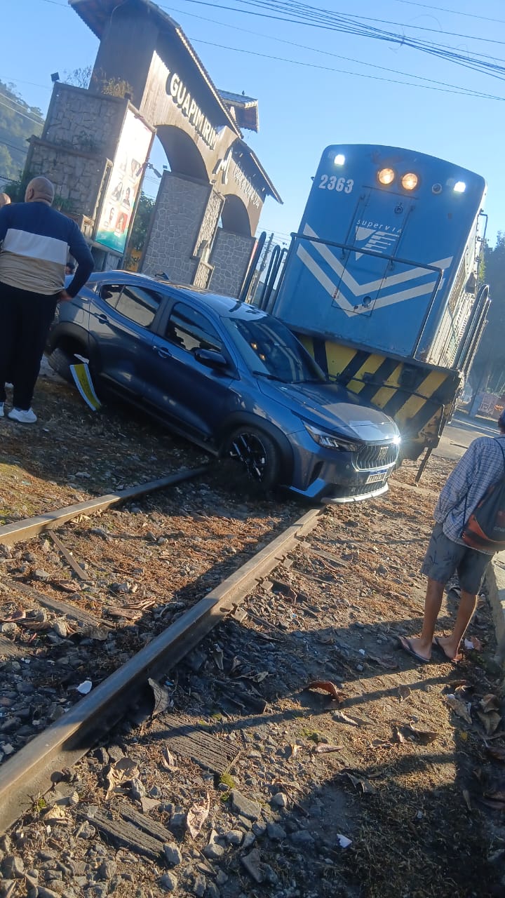 Três acidentes em passagens de nível são registrados em quatro dias no estado do Rio de Janeiro
