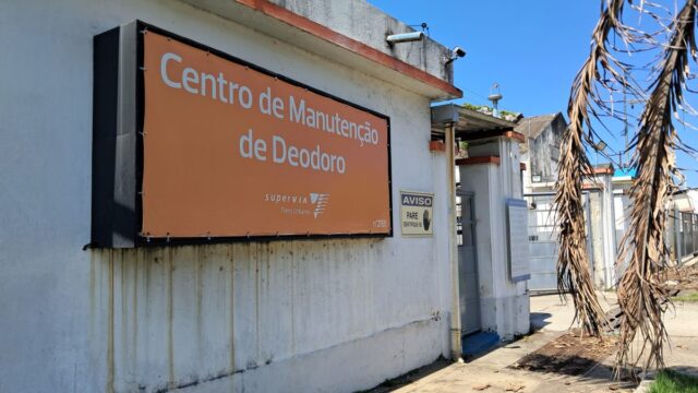 Retirada de material rodante da estação Barão de Mauá/Leopoldina terá início com os antigos Bondes de Santa Teresa Retirada de material rodante da estação Barão de Mauá/Leopoldina terá início com os antigos Bondes de Santa Teresa