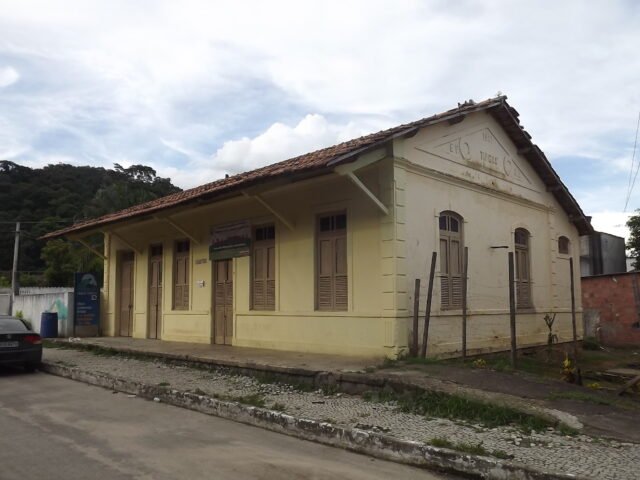 Nova Iguaçu revitaliza antigas estações e transforma patrimônio ferroviário em espaços culturais Nova Iguaçu revitaliza antigas estações e transforma patrimônio ferroviário em espaços culturais