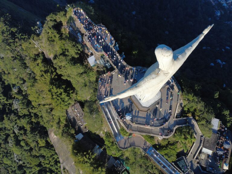 Obras no Corcovado reduzem capacidade de visitação