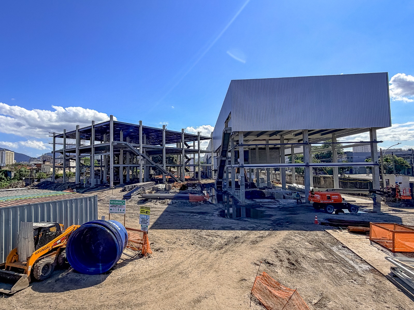Obras do complexo Rosa Magalhães avançam na região da antiga estação Leopoldina Obras do complexo Rosa Magalhães avançam na região da antiga estação Leopoldina