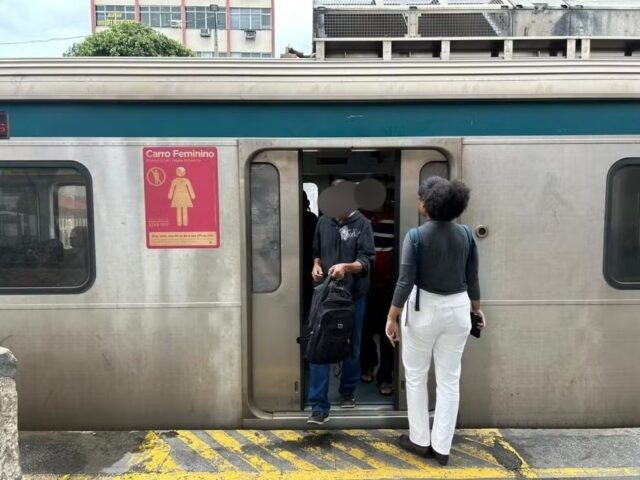 Formação de turma exclusivamente feminina de maquinistas amplia a presença das mulheres na ferrovia Formação de turma exclusivamente feminina de maquinistas amplia a presença das mulheres na ferrovia