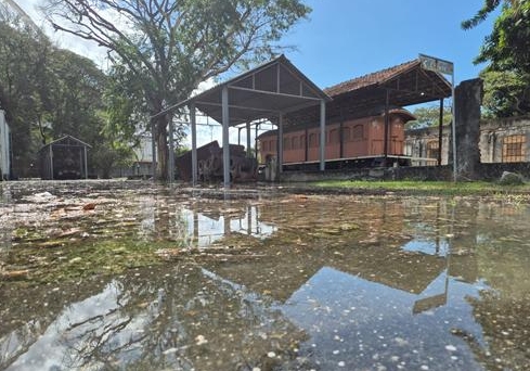 Rompimento de tubulação em julho alagou parcialmente o Museu do Trem, vejam imagens Rompimento de tubulação em julho alagou parcialmente o Museu do Trem, vejam imagens