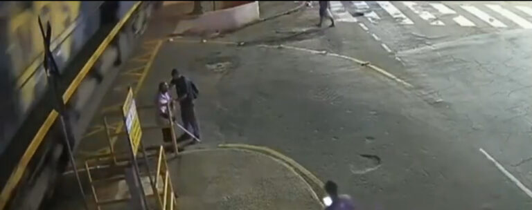Idoso quase é atingido por trem em Barra Mansa